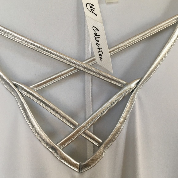 Ladies top - Picture 2 of 4